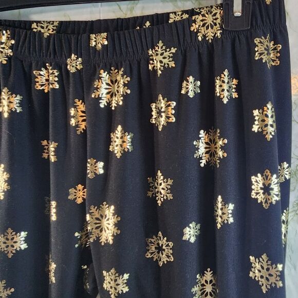APT. 9 Snowflake Leggings - Picture 4 of 13